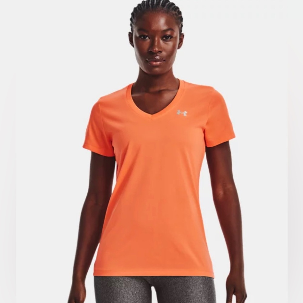 Women’s UA Tech V-neck bundle